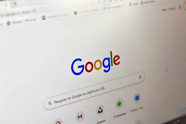 AI browsing the internet and analyzing websites automatically